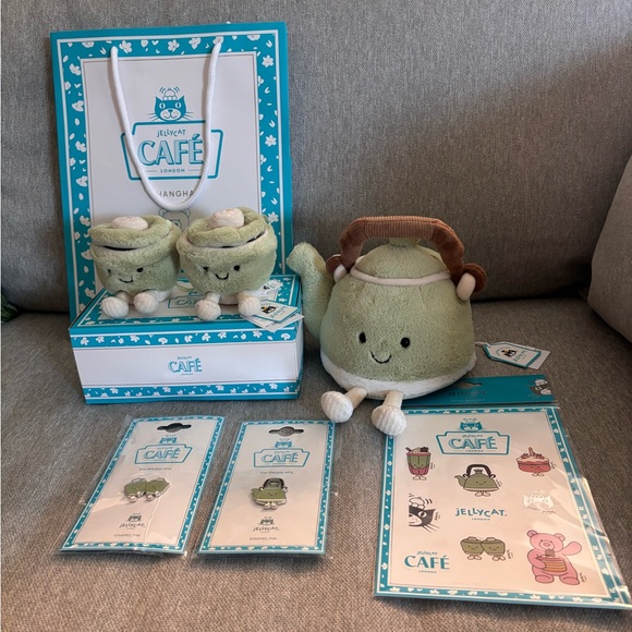JELLYCAT SHANGHAI EXCLUSIVE TEA CUPS AND TEAPOT SET ! - Picture 1 of 12